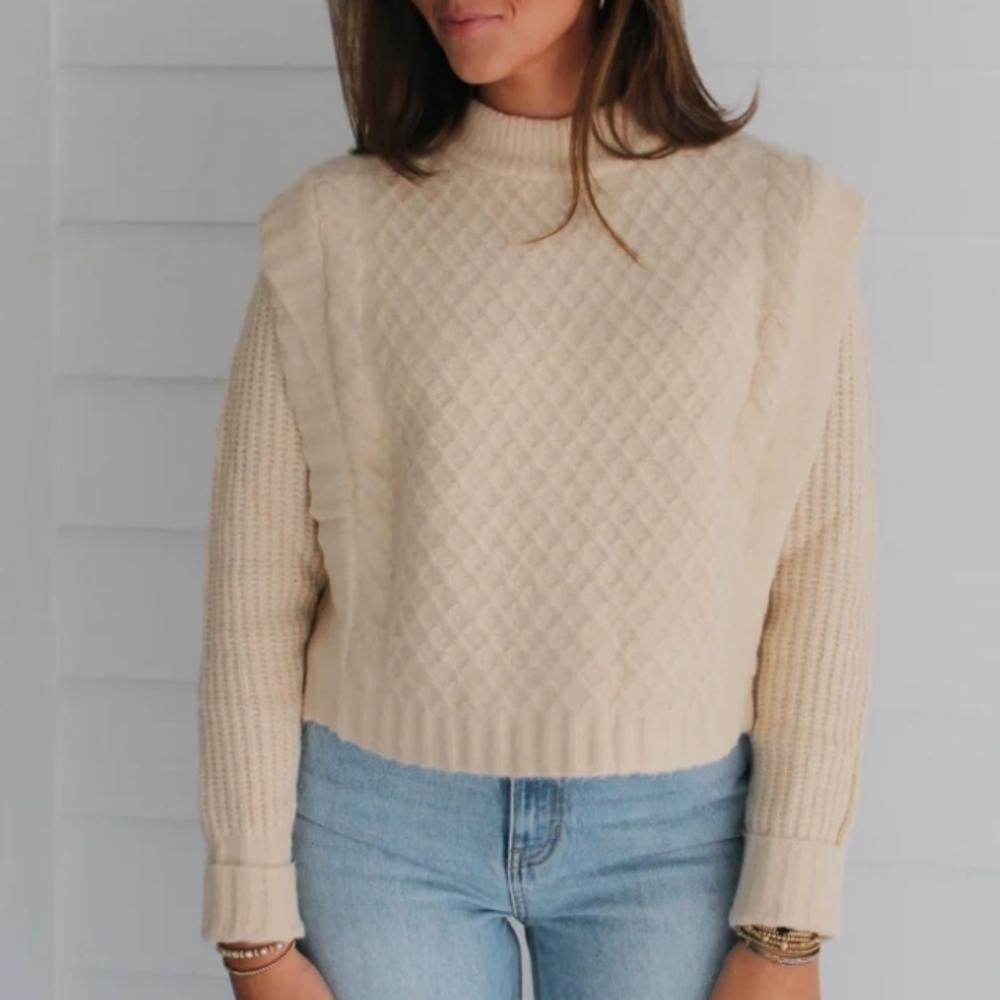 NWT Olivaceous Lattice Knit Sweater with Structured Shoulders Mock Neck Medium